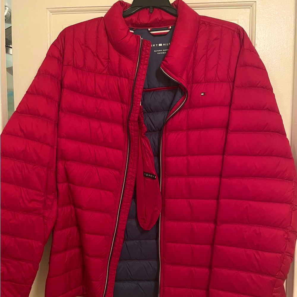‼️(SOLD)‼️Authentic Men’s Tommy Hilfiger Lightweight Jacket(SOLD)